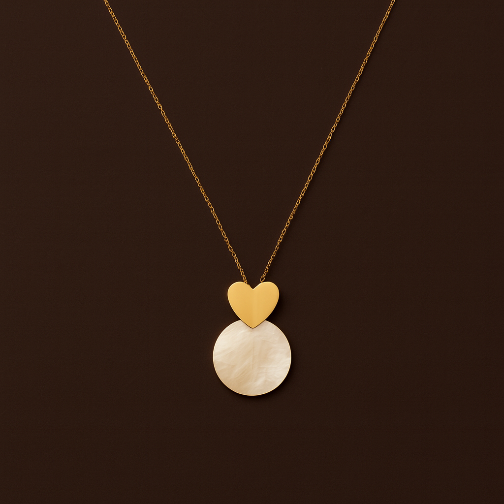 Colar com Coração Dourado e Círculo de Pérola