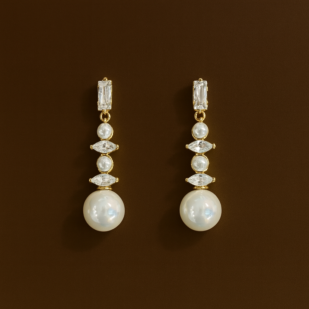 Brincos Prateados com Zircónias Brancas e Pérola